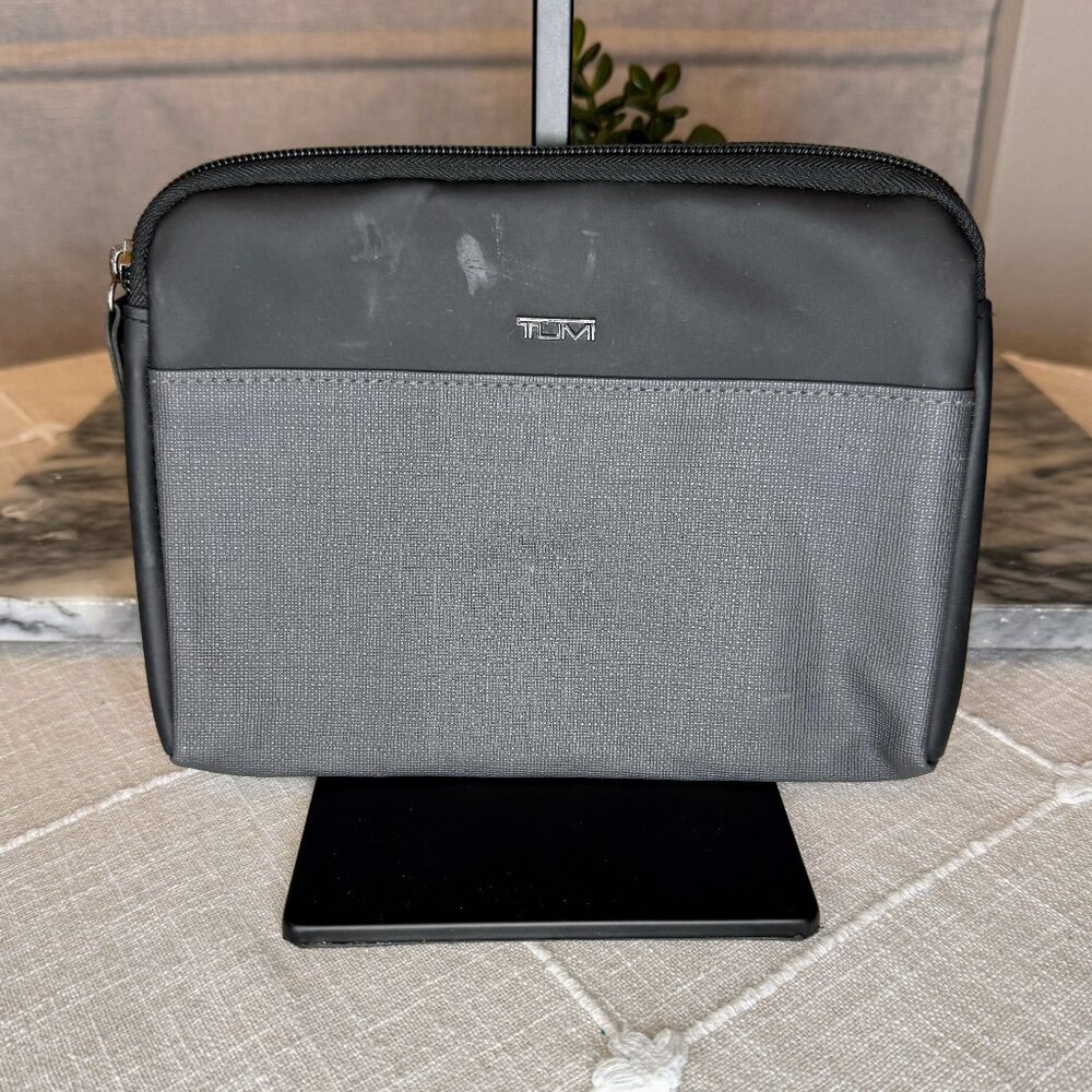 Tumi for Delta Cosmetic Pouch - Grey PVC